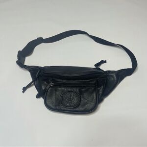 Vintage 90s black fanny pack